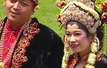 Filosofi Busana Pengantin Mupus Braen Blambangan, Bikin Pengantin Lebih Cantik