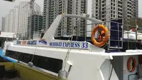 Purwa Rupa Kapal Cepat Trans 1000 Meluncur dari Kali Adem