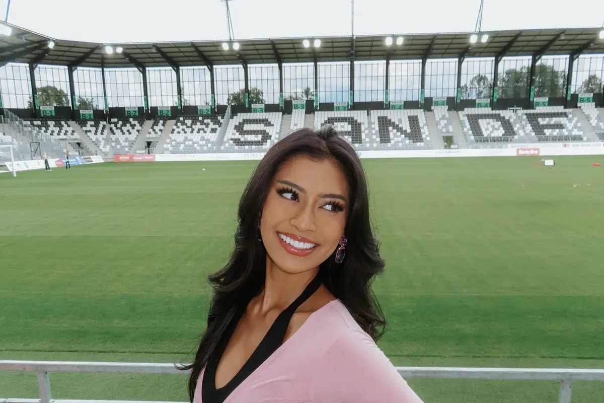 Agnes Rahajeng Tampil Percaya Diri di Miss Supranational 2026, Senyum Natural Jadi Daya Tariknya