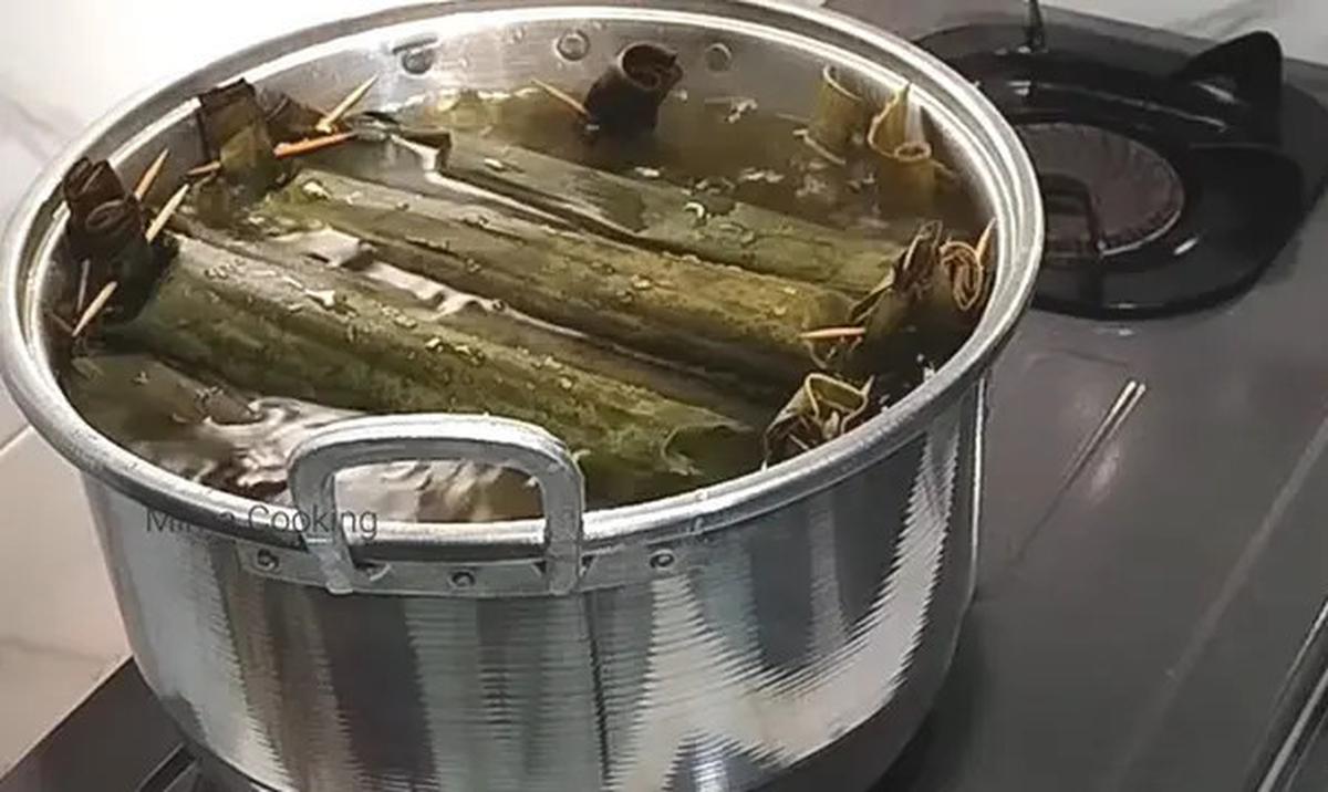Cara Cepat Membuat Lontong Padat dan Pulen di Rumah