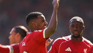 Alexander Isak menyumbangkan satu gol saat Liverpool meraih kemenangan 3-1 atas Crystal Palace pada laga pekan ke-35 Premier League di Stadion Anfield, Sabtu (25/04/2026) malam WIB. (AP Photo/Ian Hodgson)