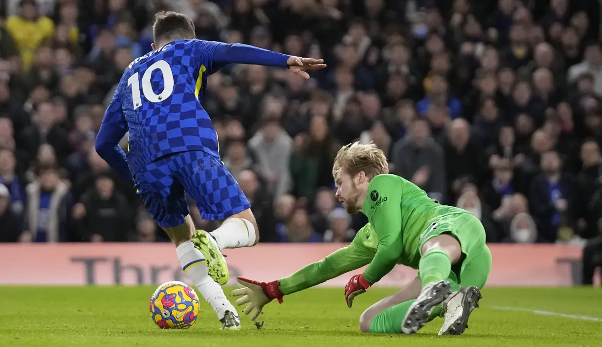 Termasuk saat melawan Chelsea beberapa waktu lalu. Meski kebobolan dua gol tapi ia menjadi salah satu pemain yang berkontribusi besar untuk Liverpool. (AP/Matt Dunham)