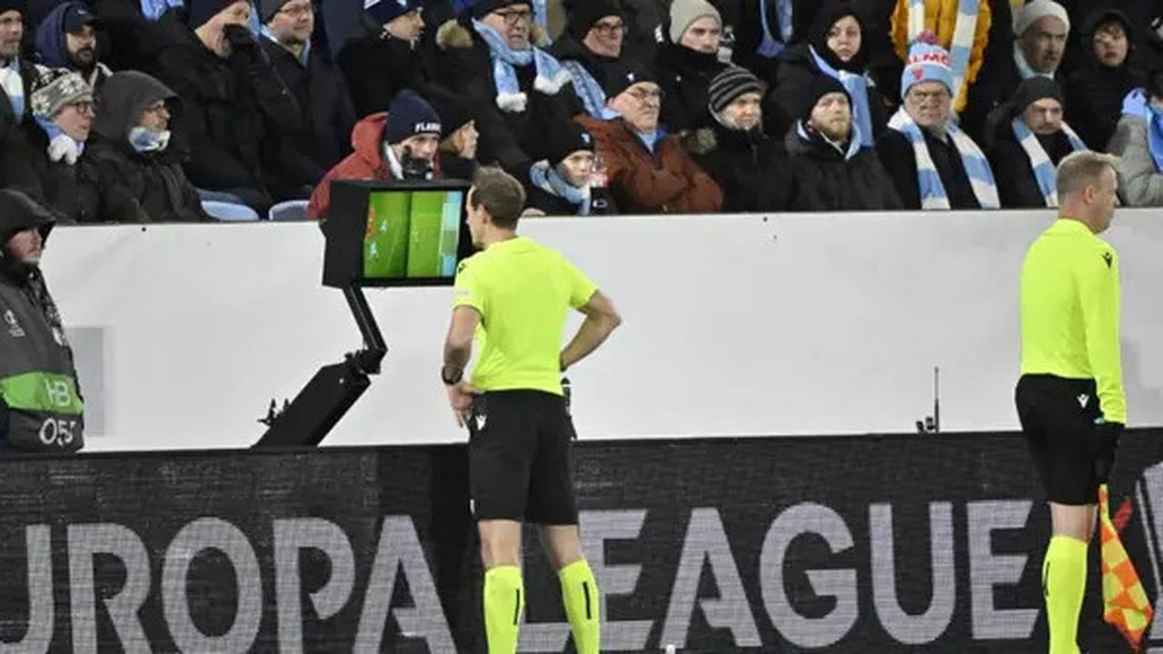 Wasit Bundesliga Akan Umumkan Keputusan VAR kepada Penonton di Stadion, jadi Terobosan Baru