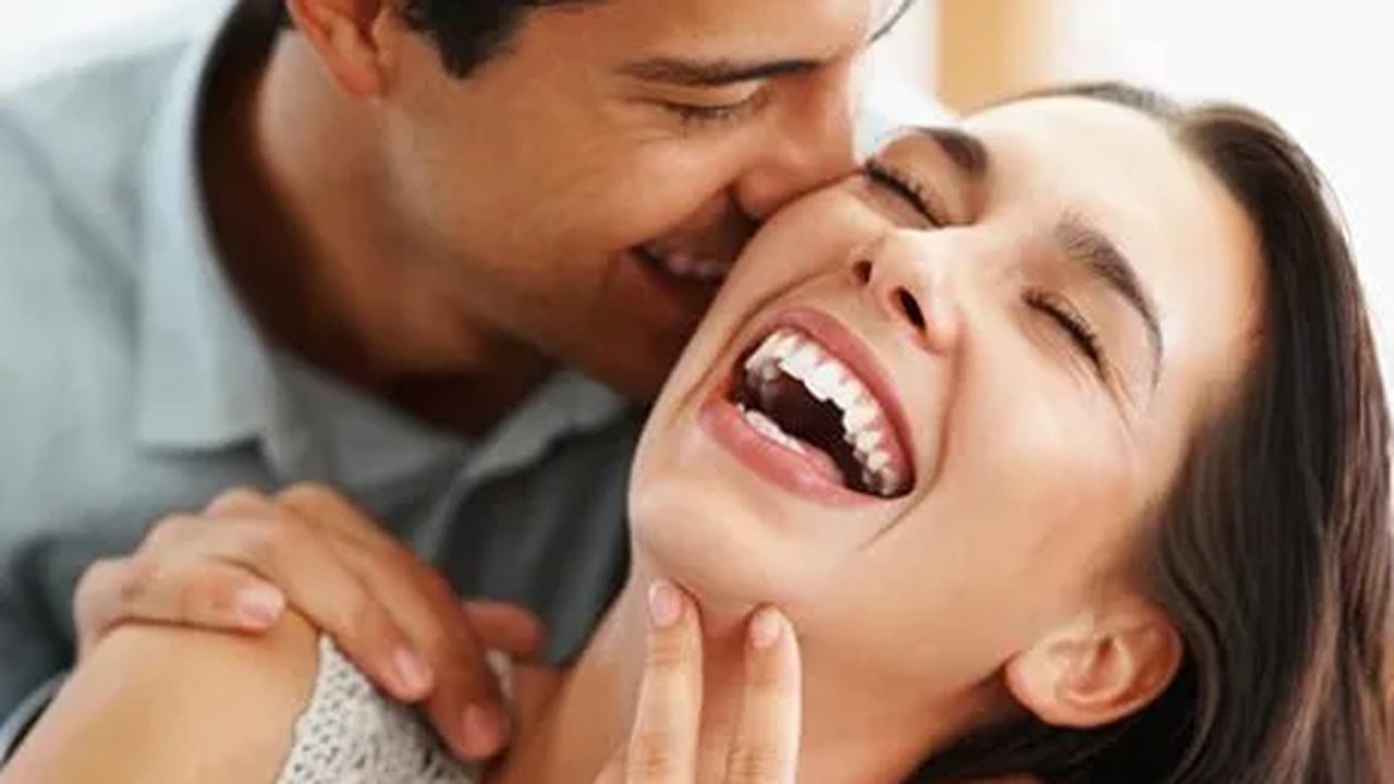 Caption Suami Istri Bahagia & Romantis