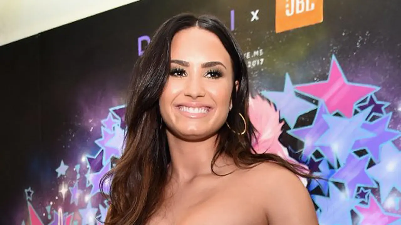 [Bintang] Demi Lovato