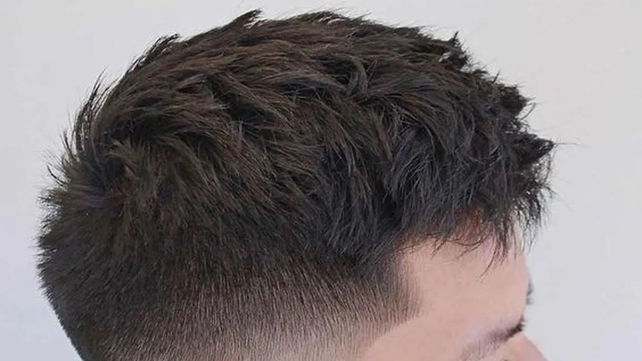 10 Model Potongan Rambut Pria yang Bikin Penampilan Makin Ganteng di Tahun 2024