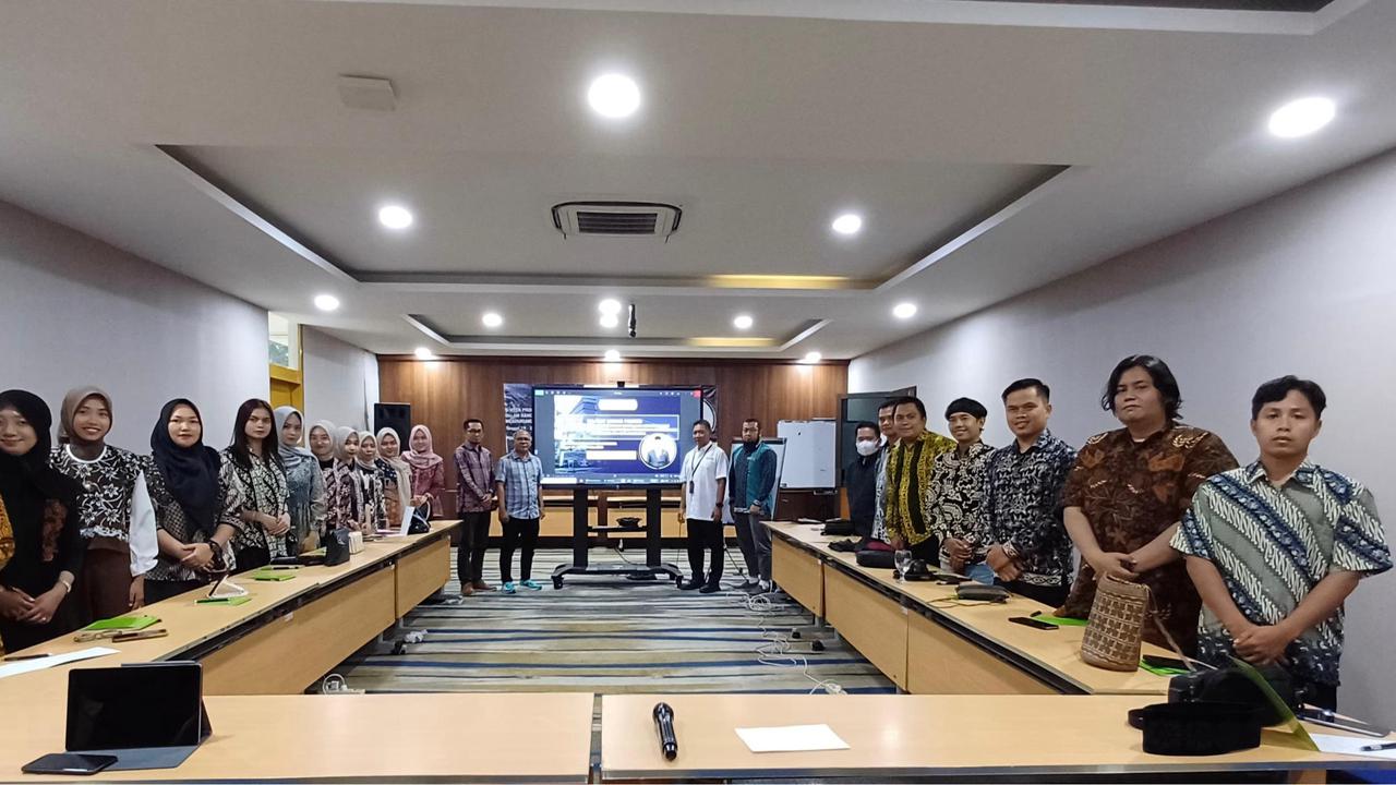 Kepala Disporapar Paser Buka Bimtek Promosi dan Pemasaran Digitalisasi Pariwisata di Bandung