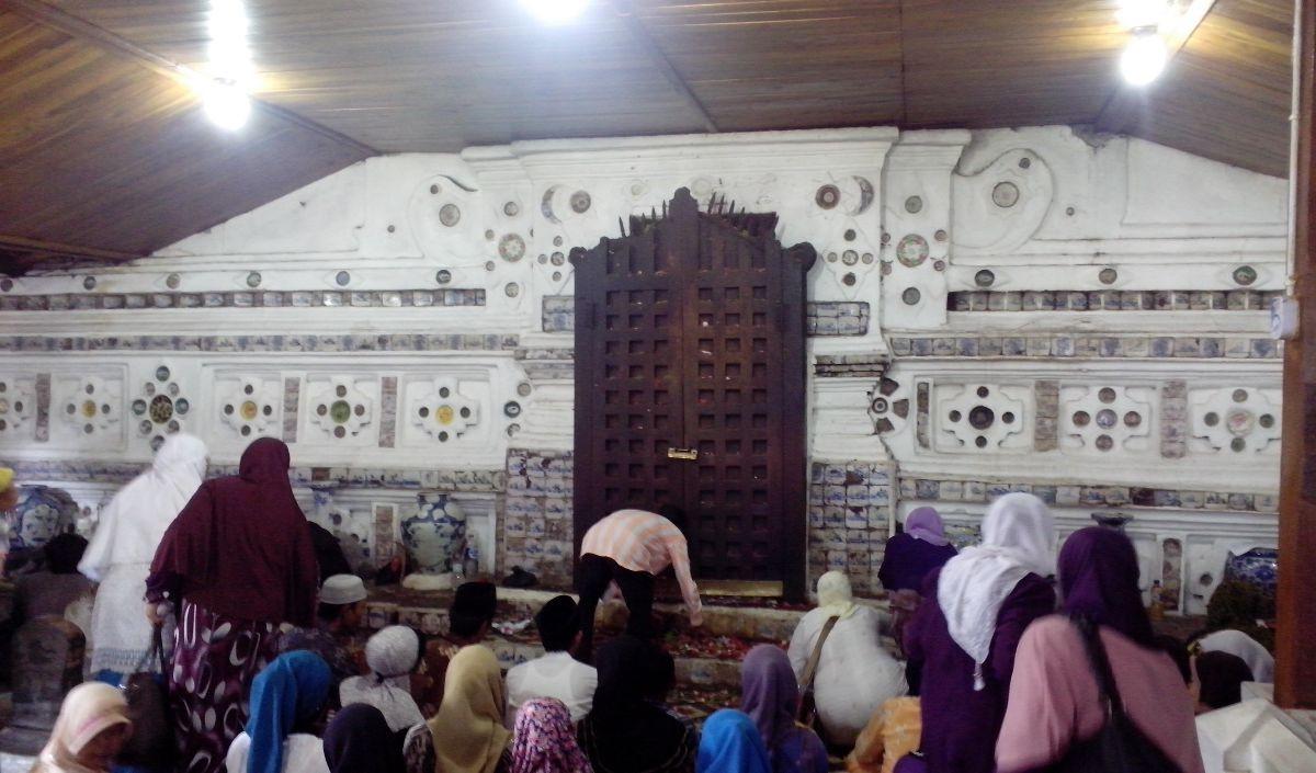 Biaya Wisata Jakarta – Cirebon
