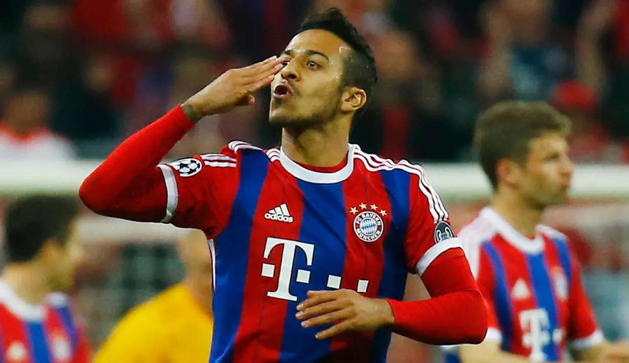 Gelandang Bayern Muenchen, Thiago Alcantara (Reuters/Kai Pfaffenbach)