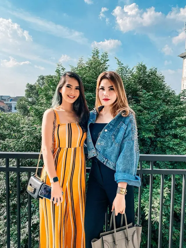 6 Potret Persahabatan DJ Katty Butterfly dan Soraya Rasyid, Dapat Kado Berharga