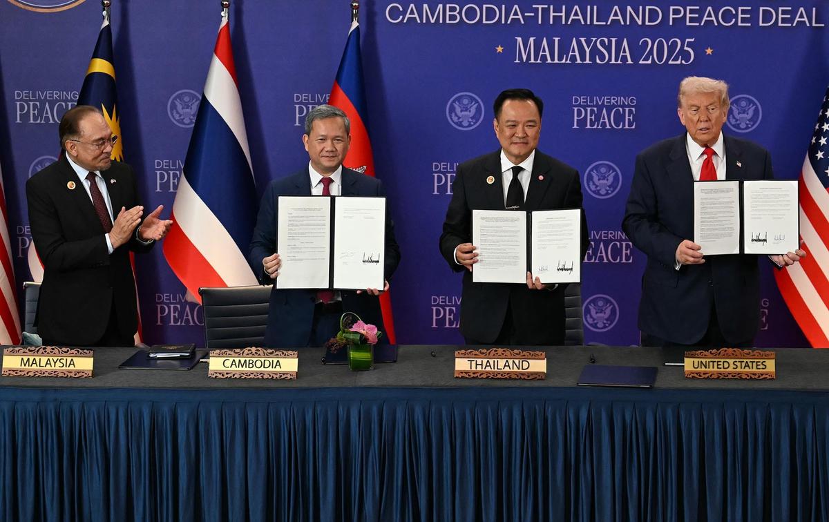 FOTO: Gencatan Senjata Thailand–Kamboja Disepakati di KTT ASEAN, Anwar dan Trump Jadi Mediator