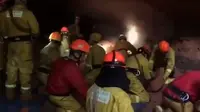Sembilan orang tewas dan satu terluka setelah sebuah gua runtuh. Foto: Petugas pemadam kebakaran militer Sao Paulo