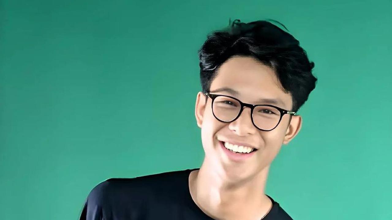 Sedang Jalin Asmara Dengan Eca Aura
