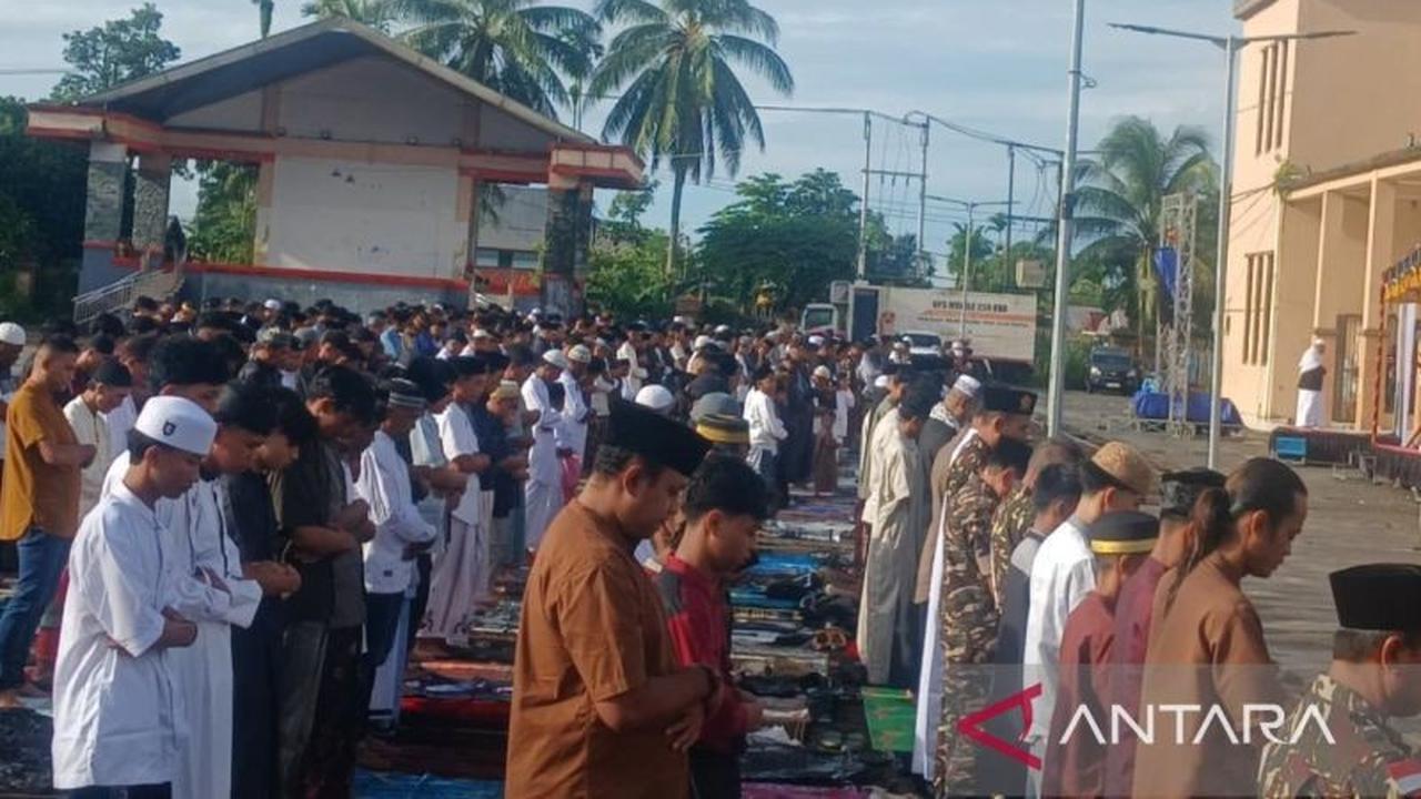Pererat Persatuan, Bupati Mimika Ajak Warga Bangun Daerah di Momen Idul Fitri Mimika