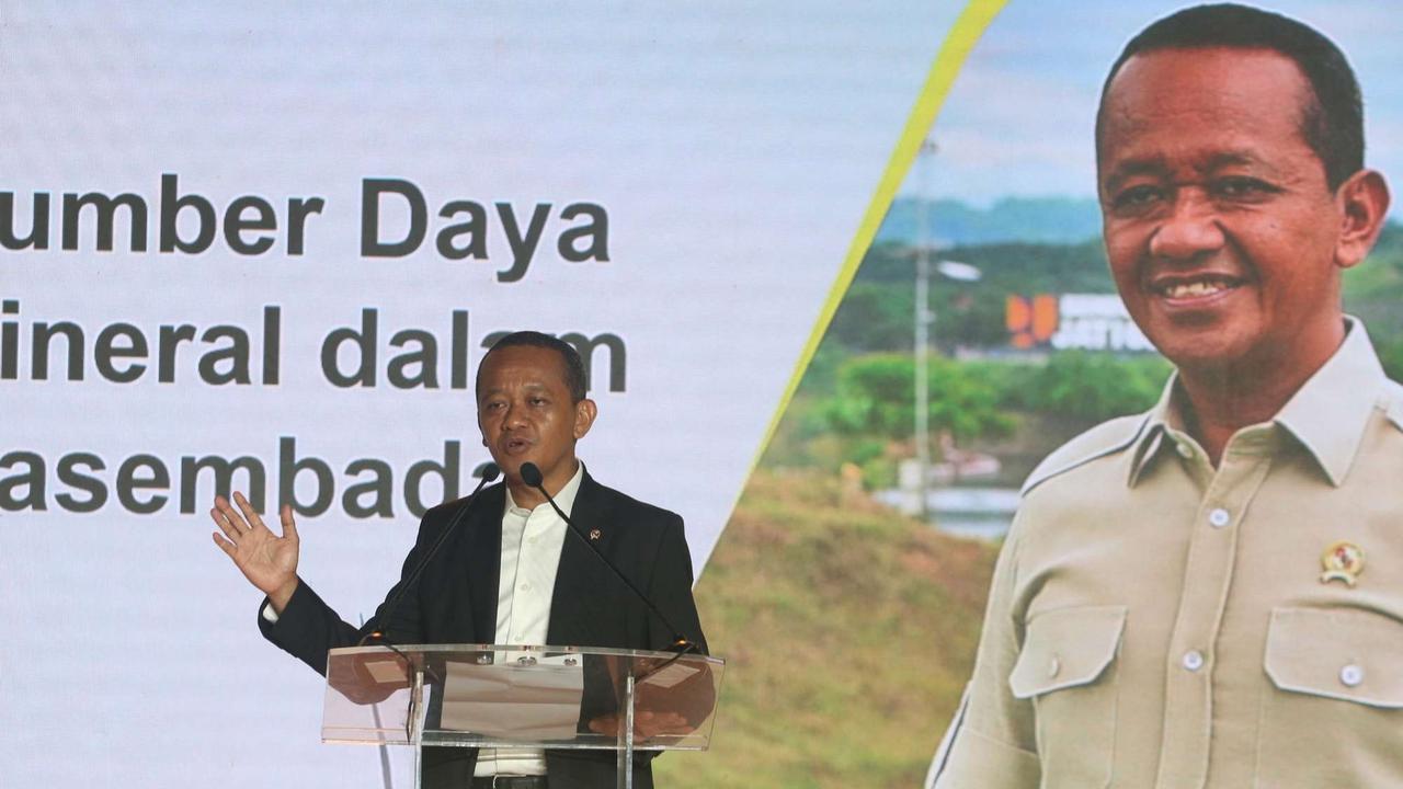 Bahlil dalam acara Energi Mineral Forum 2025