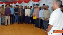 Menjelang berakhirnya puasa pada bulan suci Ramadhan 1432/H, Dansatgas Kompi Zeni TNI melaksanakan buka puasa bersama dengan seluruh anggota Satgas di Bumi Nusantara Camp, Dungu, Minggu (28/8). 