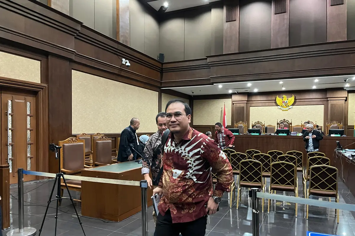 Saksi Ahli Hukum Pertambangan dan Lingkungan Ahmad Redi saat sidang lanjutan kasus dugaan korupsi timah dengan terdakwa Harvey Moeis.