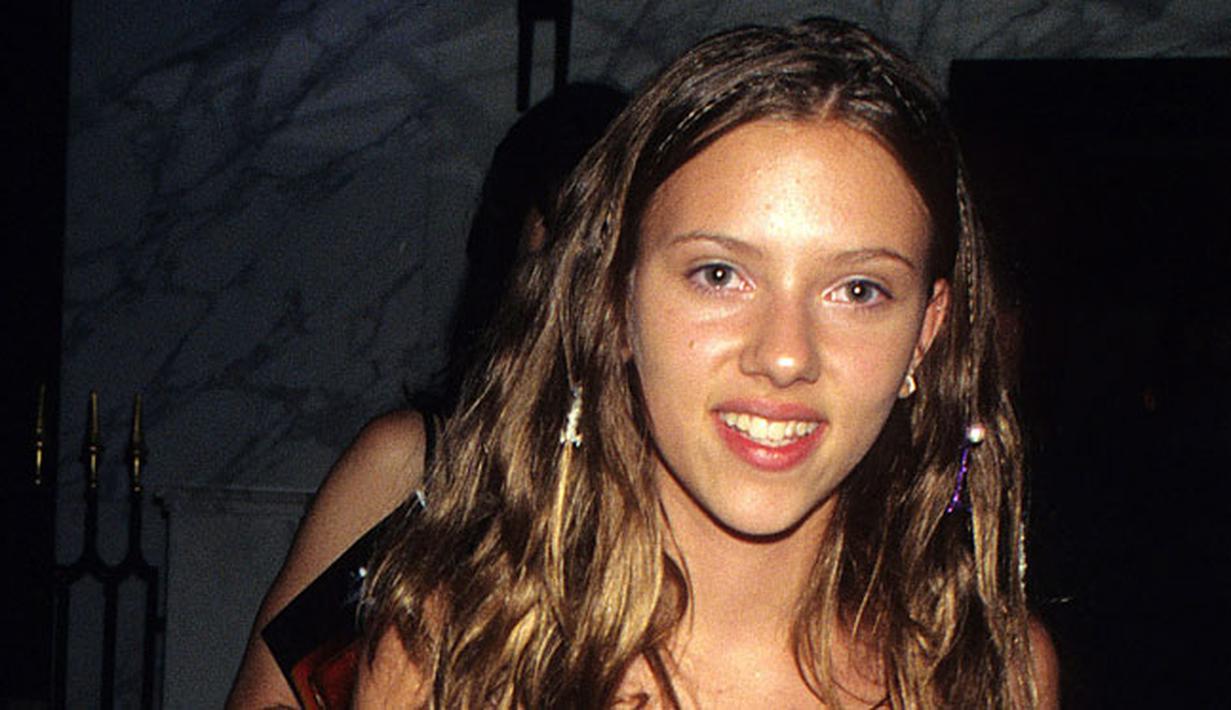 Inilah wajah dari Scarlett Johansson saat berusia 14 tahun. (Dok/Popsugar)