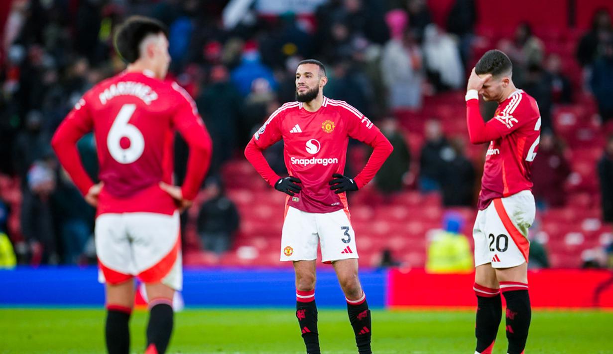 Skuad Setan Merah berhasil meluncurkan 23 tembakan dengan 7 di antaranya mengarah tepat ke gawang Bournemouth. Di sisi lain, tim tamu mampu melepaskan 5 shots on target dari 9 kali percobaan ke gawang Manchester United. (AP Photo/Dave Thompson)