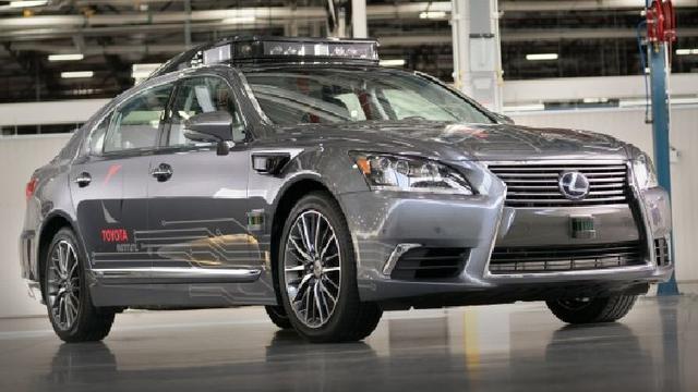 Toyota Nirsopir (Paultan)