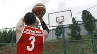Saat ini Donald telah kembali ke tanah air Indonesia. Ia mendapat kepercayaan untuk membentuk tim kursi roda basket Indonesia dari Komite Paralimpik Indonesia (NPC).(Bola.com/M Iqbal Ichsan)