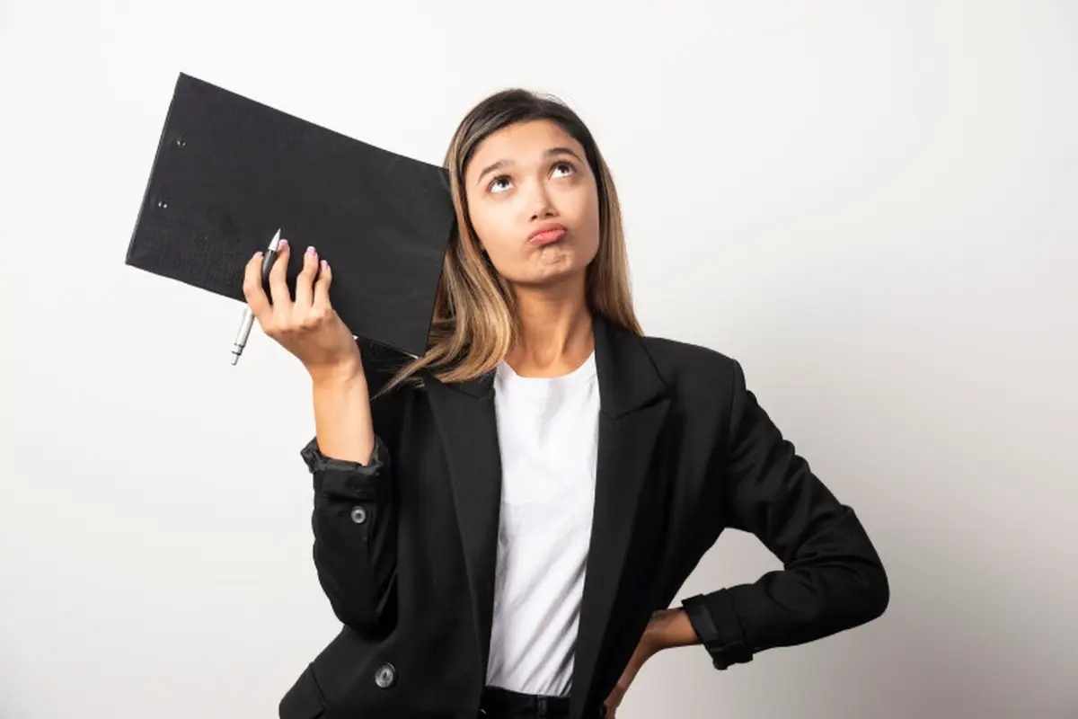 Ilustrasi alih profesi/switch career (Foto: Freepik/azerbaijan_stockers)