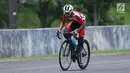 Atlet ParaCycling, M Fadli Immamuddin saat laga di nomor Mens C4 Road Race Asian Para Games 2018 di Sirkuit Sentul Bogor, Selasa (9/10). M Fadli menempati posisi keempat. (Liputan6.com/Helmi Fithriansyah)