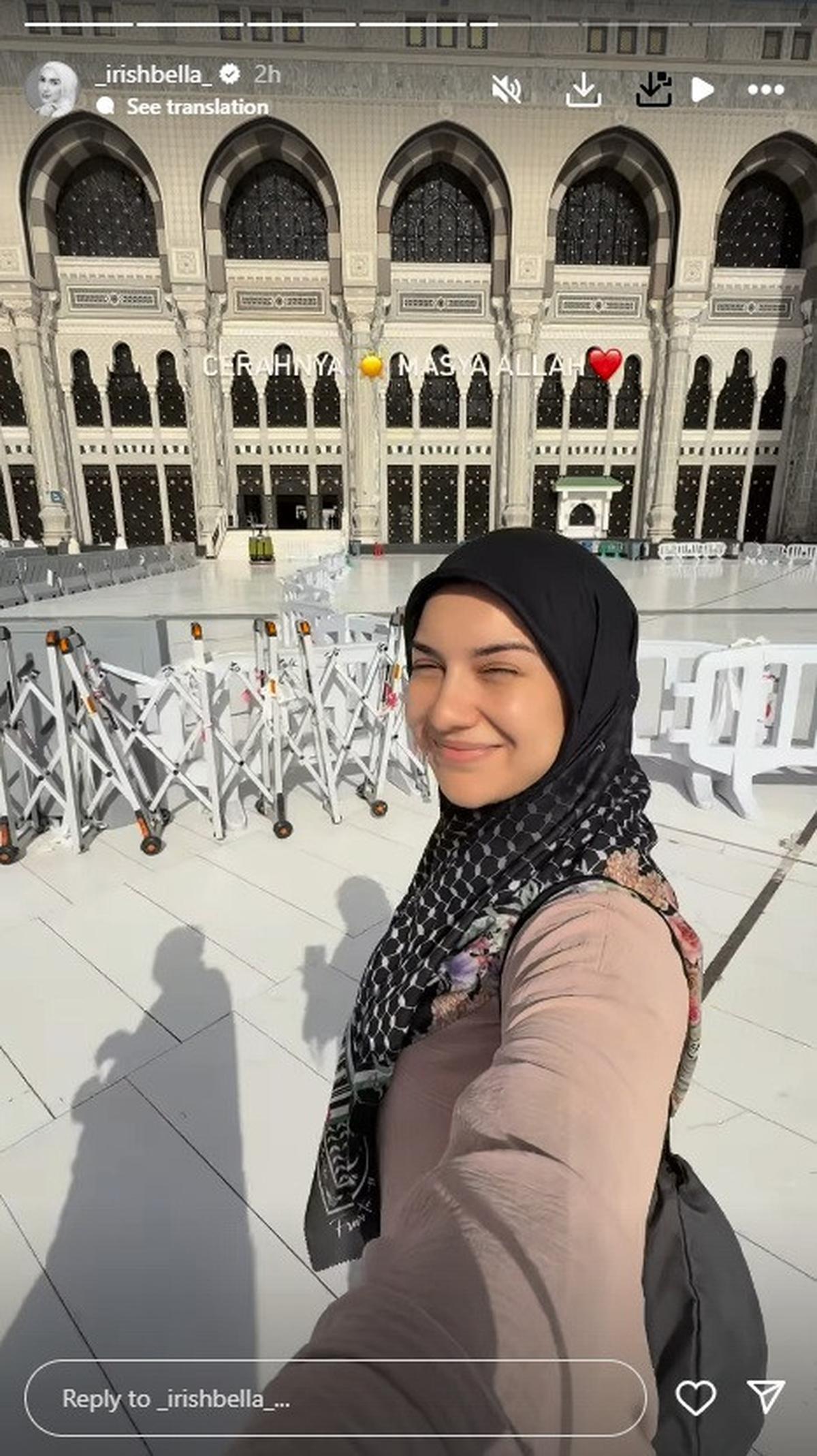 Berangkat Haji, Potret Irish Bella Sudah Berada di Tanah Suci - Didoakan Lancar dan Mabrur