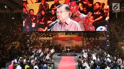 Wapres Jusuf Kalla memberikan sambutan saat meresmikan program Gerakan Nasional 1000 Startup Digital 2019 di Istora Senayan, Jakarta, Minggu (18/8/2019). (Liputan6.com/Angga Yuniar)