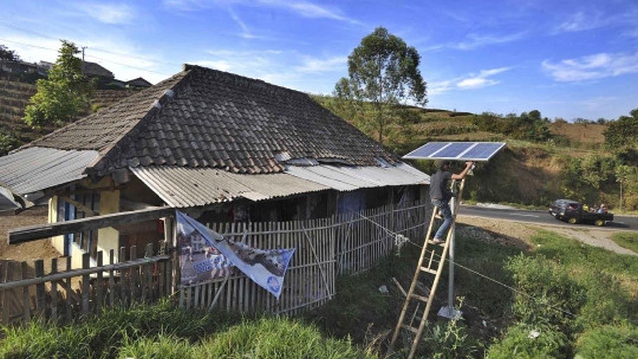 Warga Batu nikmati energi listrik alternatif dari panel surya