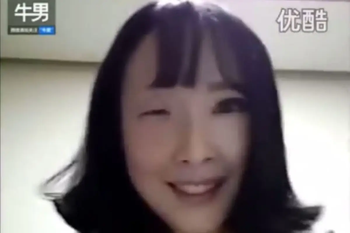 Video Cewek Korea Hapus Rias Wajah Bikin Heboh Dunia Maya