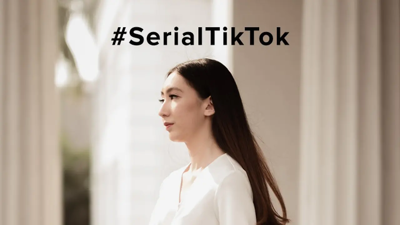 Diary Fimela: Dari TikTok, Christie Basil Menginspirasi Pasangan Temukan Busana Pengantin Idaman