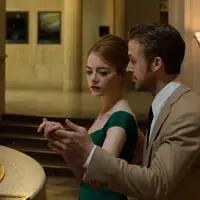 La La Land, film musikal yang bikin senyum-senyum tapi ujungnya bikin patah hati. (Foto: latimes.com)