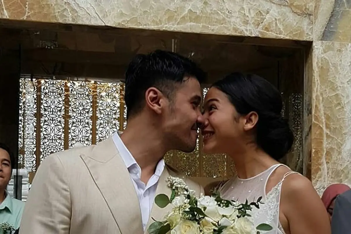 [Bintang] Chicco Jerikho dan Putri Marino