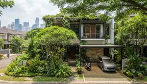 10 Ide Desain Rumah Rimbun untuk Perumahan Panas, Teduh dan Tetap Rapi Nyaman