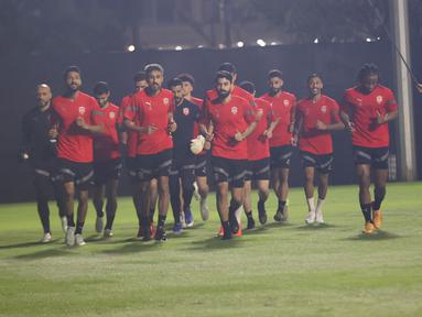 Timnas Bahrain melakukan sesi latihan perdana di Lapangan A, Senayan, Jakarta pada Sabtu (22/03/2025) WIB malam.