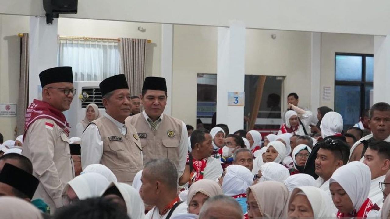 Wagub Jambi Abdullah Sani Pesan JCH Sabar dan Ikhlas Tunaikan Ibadah Haji