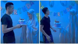 Meski dekorasi sangat sederhana dengan beberapa balon dan tulisan 'Happy Birthday', namun Larissa Chou tampak bahagia dengan kejutan dari suami. Setelah 3 tahun hanya rayakan bareng sahabat dan keluarga, kini Larissa Chou dapat rayakan bersama suami tercinta. Wanita keturunan Tionghoa ini memerhatikan setiap detail dekorasinya yang dipersiapkan khusus untuk ulang tahunnya. (Liputan6.com/IG/@ikram_rsd)