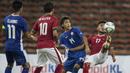 Gelandang Timnas Indonesia, Saddil Ramdani, membuang bola saat melawan Filipina pada laga SEA Games di Stadion Shah Alam, Selangor, Kamis (17/8/2017). Indonesia menang 3-0 atas Filipina. (Bola.com/Vitalis Yogi Trisna)