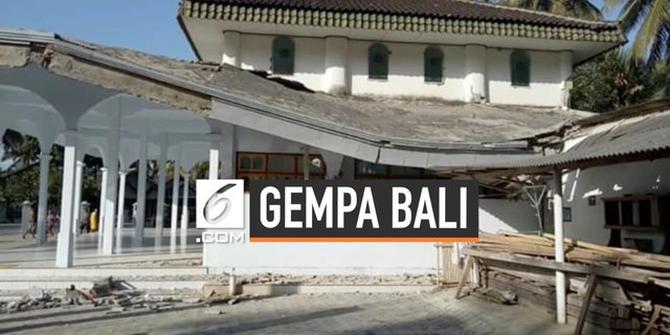 VIDEO: Gempa Bali Terasa Hingga Banyuwangi, Atap Masjid Roboh