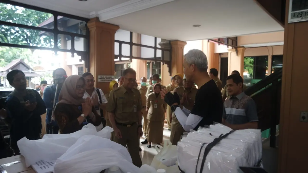 PT Phapros Tbk serahkan bantuan kesehatan cegah virus Corona di Jawa Tengah