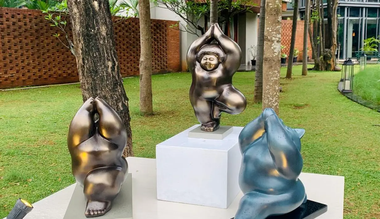 Sebuah segmen khusus, Taman Patung, menampilkan patung luar ruangan oleh seniman salah-satunya Adi Gunawan. [Dok/Fimela/Hilda Irach].