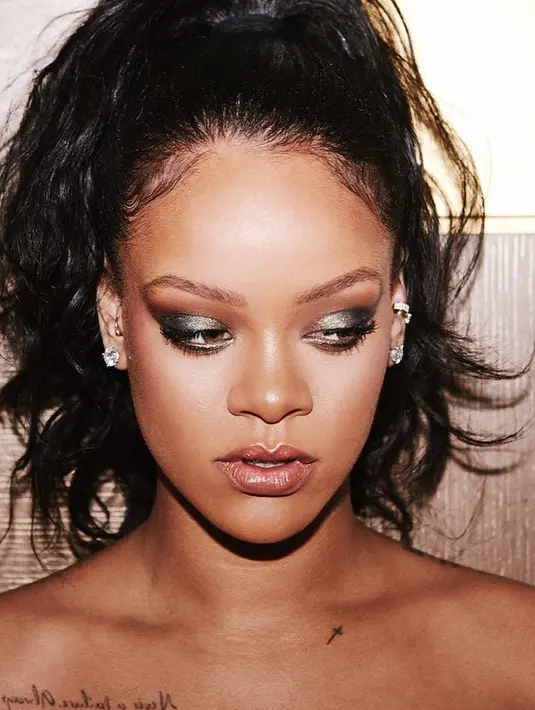 Dilansir dari MediaTakeOut, penyanyi yang akrab disapa RiRi tersebut sudah lelah dengan hubungan mereka. (instagram/badgalriri)