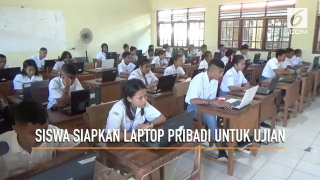Pelaksanaan Ujian Nasional Berbasis Komputer di Kupang, Nusa Tenggara Timur dengan cara pihak sekolah meminjam 180 unit laptop milik orang tua siswa.