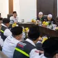 Sejumlah pejabat Tabung Haji Malaysia berkunjung ke Kantor Petugas Penyelenggara Ibadah Haji (PPIH) Arab Saudi Daerah Kerja (Daker) Makkah di Syisyah, Jumat (7/7/2023). (FOTO: MCH PPIH ARAB SAUDI 2023)