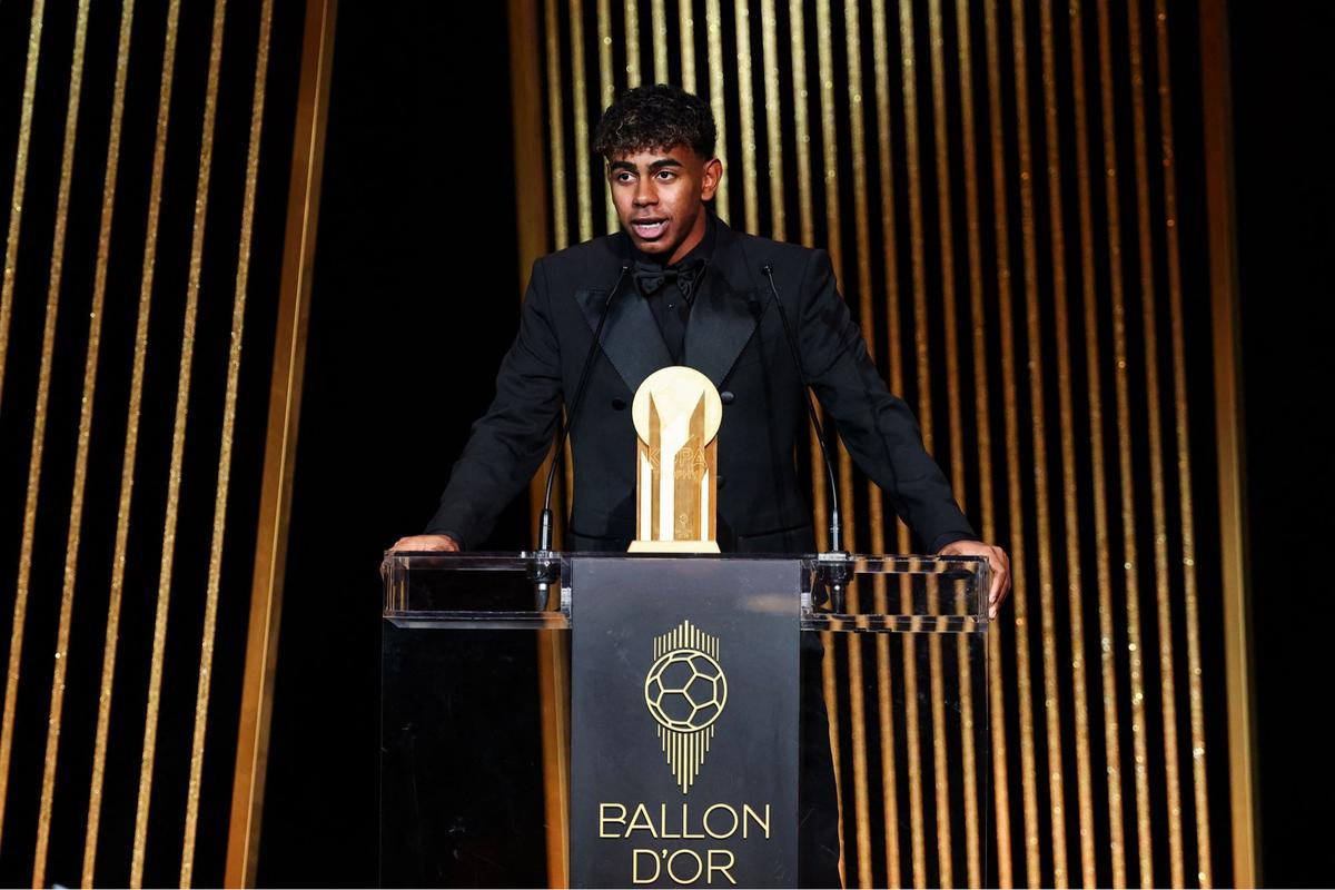 Lamine Yamal Raih Kopa Trophy 2024