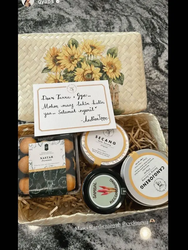 Hampers Lebaran Artis 2023. (Foto: Instagram Stories/andienaisyah)