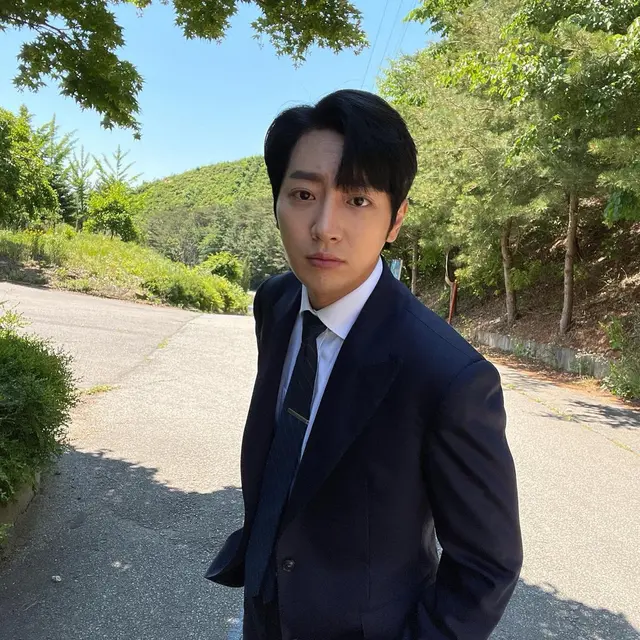 Lee Sang Yeob