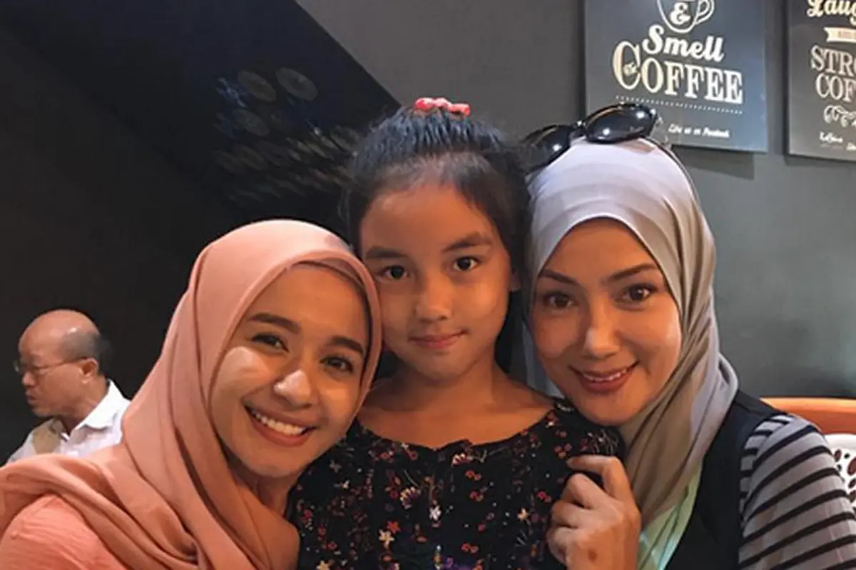 [Bintang] Bella - Engku Emran