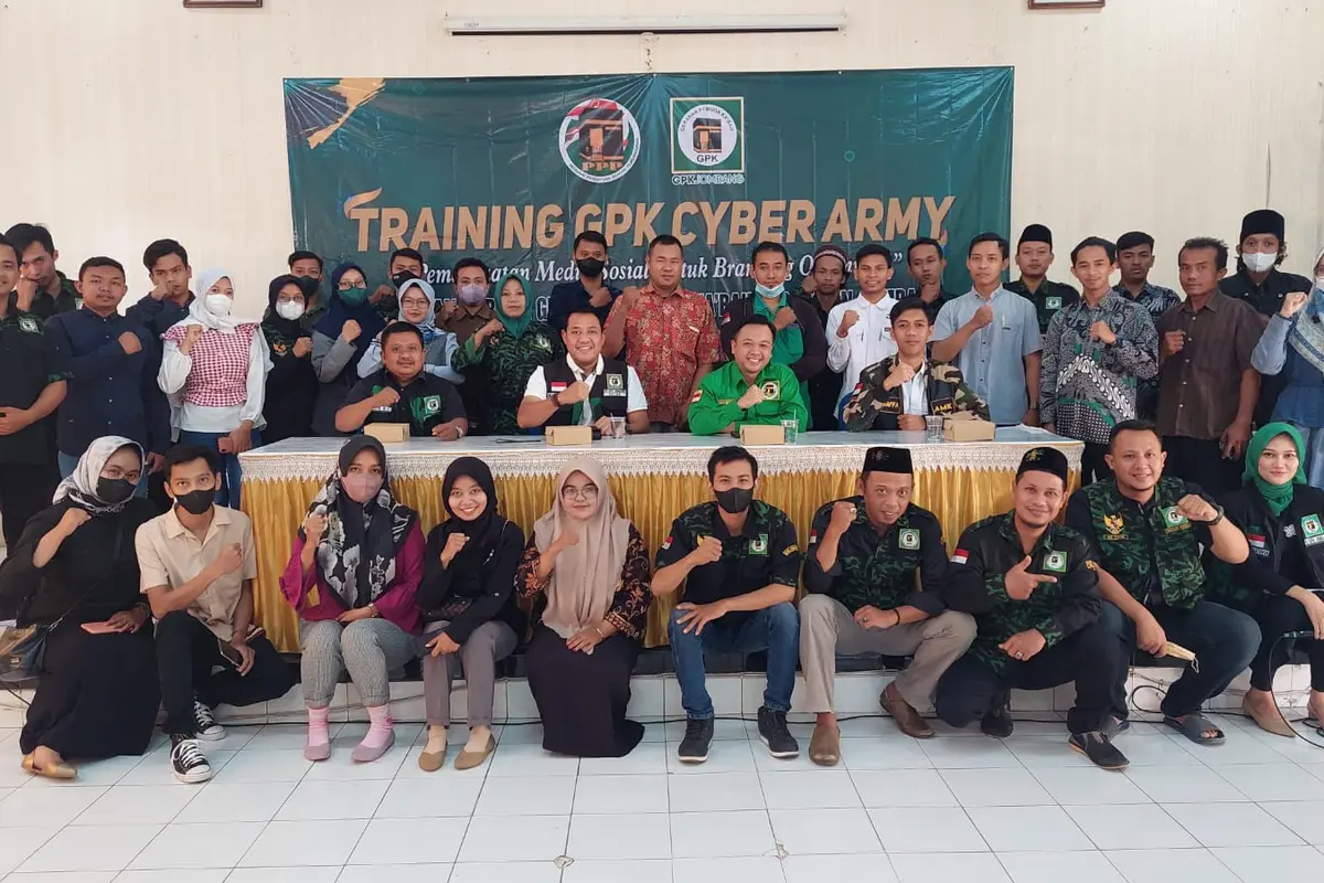 GPK memberikan pelatihan khusus Cyber Army terhadap kader-kader akar rumput tingkat anak cabang di Jombang. (Istimewa).
